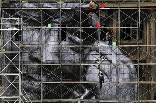 JR遍布全球的城市街头艺术作品