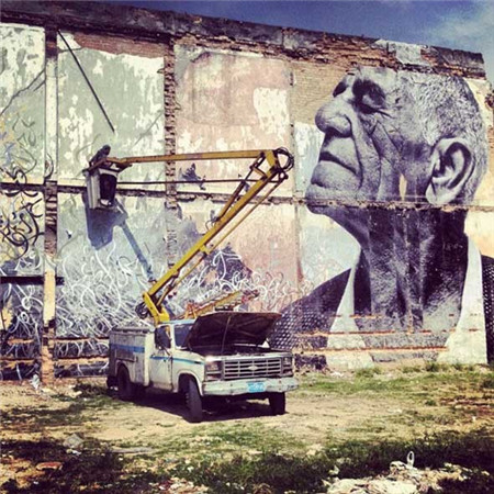 JR遍布全球的城市街头艺术作品