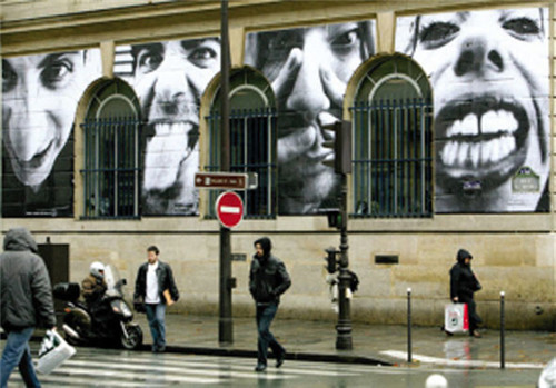 JR遍布全球的城市街头艺术作品