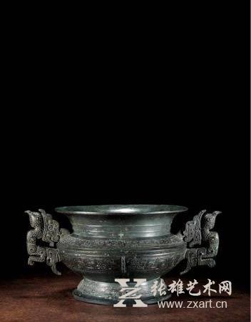 西周晚期·青铜凤鸟耳尊