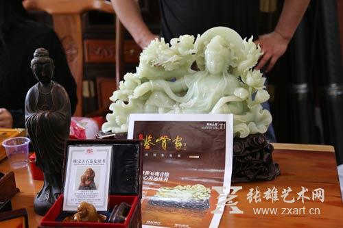 以藏会友:稀罕“宝贝”现身张雄书画院 以藏会友:稀罕“宝贝”现身张雄书画院