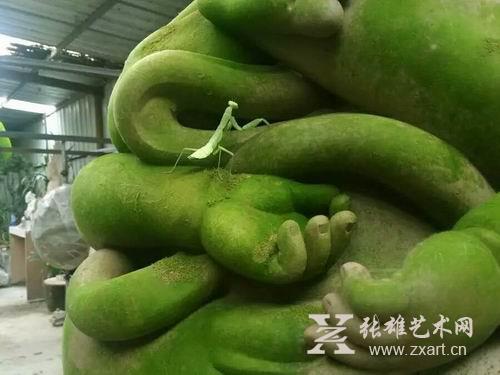 陈文钦《孕育》系列作品局部 陈文钦《孕育》系列作品局部