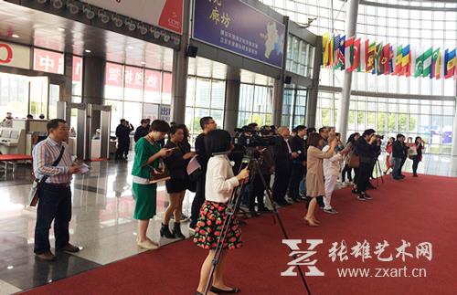 “艺起来首届年度艺术家作品全国巡展”七月隆重登陆鹭岛